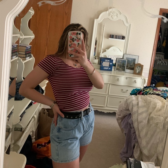 Super cute stripped crop top - Picture 1 of 4